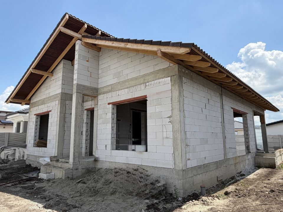 Casa de vanzare I Alba Iulia I 4 camere I teren 424 mp I toate utilitatile I – fotografia 1 din 11
