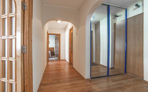Apartament cu 3 camere de închiriat – Zona Balada