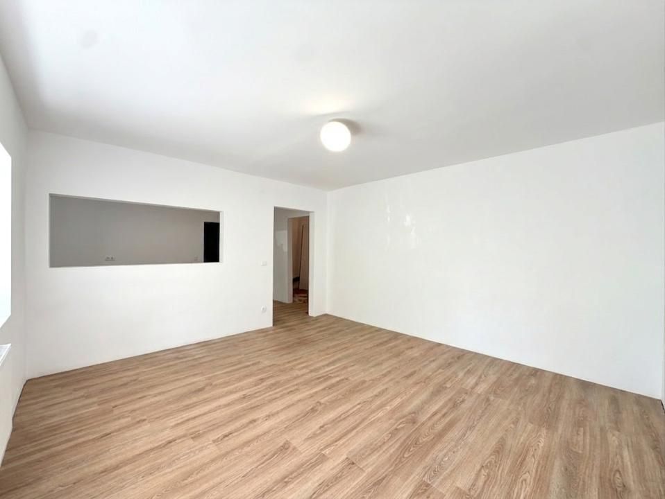 Apartament spatios, 3 camere, 70 mp utili, parter - Zona Aradului – fotografia 2 din 9