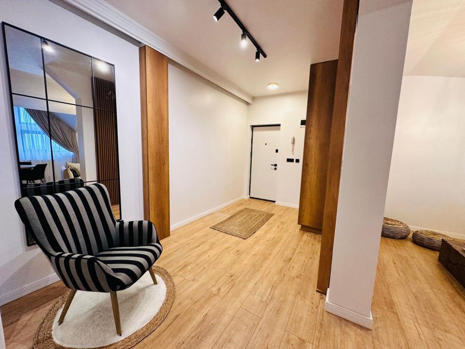 Apartament cu 3 Camere | 90 mp Utili | 2 Parcări | Complet Renovat | – fotografia 2 din 11