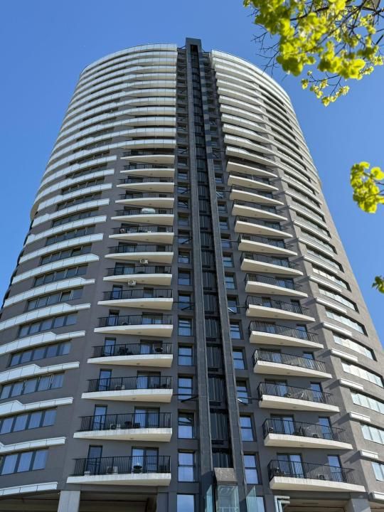 Apartament 5 camere, 197,31 mp, et. 24 și 25 West City Tower – fotografia 3 din 7