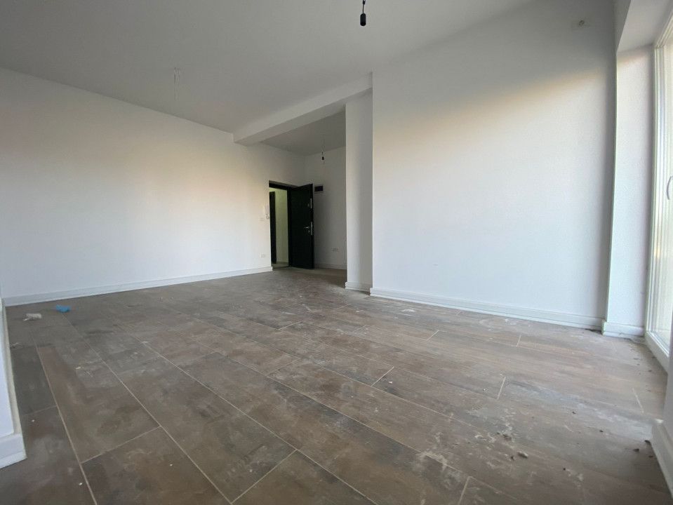 Apartament 3 camere, semidecomandat, 62 mp utili, parter- Torontalului – fotografia 2 din 10