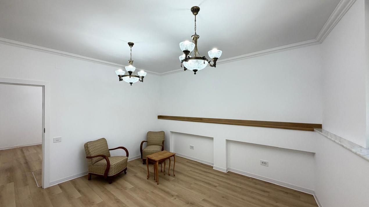 FIRST RENT | Villa - 5 Rooms  | Victoriei - Titulescu – fotografia 9 din 12