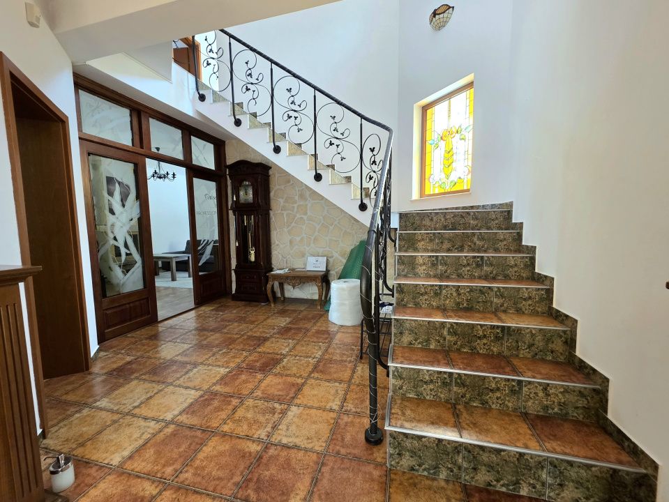 Casa individuala in zona exclusivista – fotografia 3 din 17
