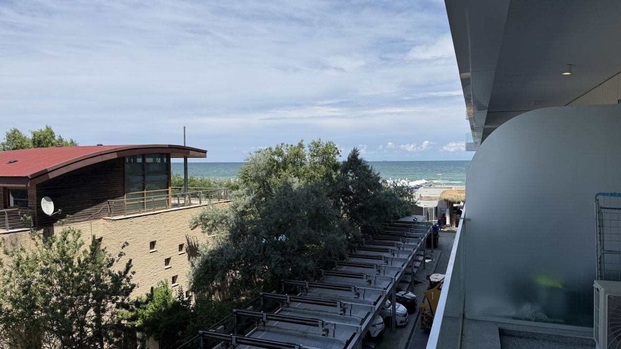Studio in prima linie la mare, Sea On, Mamaia Nord, vedere catre mare – fotografia 11 din 21