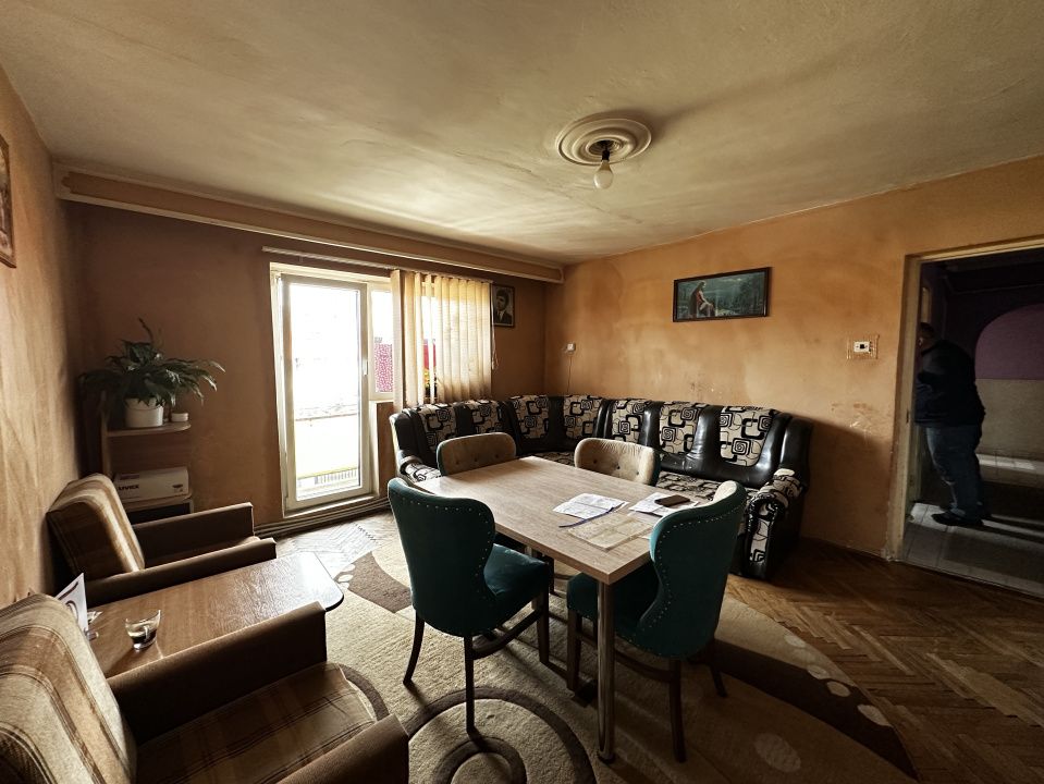 Apartament 3 Camere Vanzare CETATE Flanco Etaj 1, Nefinisat, Centrala Termopane – fotografia 14 din 16