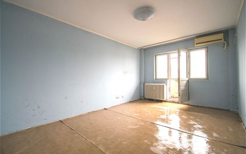 Crangasi-apartament 2 camere,decomandat,la 14 min de Metrou,an 1984, 0% comision
