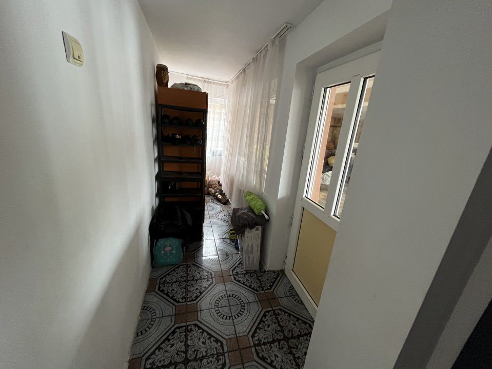 Casa la sol,3camere constructie mixta,renovata,mobilata,utilata,Valu lui Traian! – fotografia 3 din 9