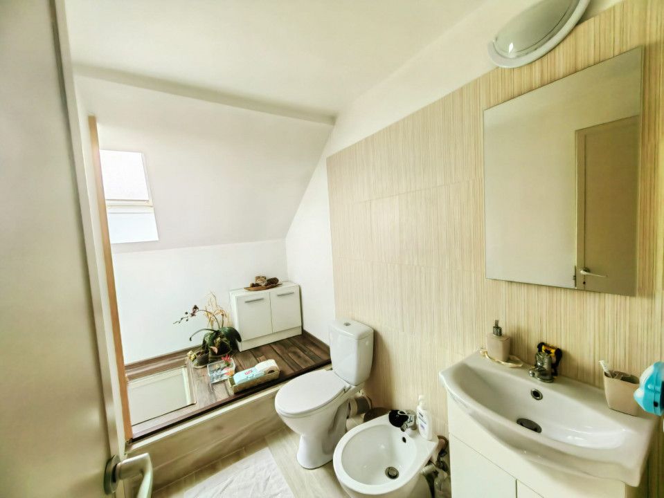 Casa Inedita , 300 mp utili, P+M,  5 bai, 6 dormitoare , 1975 mp teren,  Sacalaz – fotografia 78 din 91