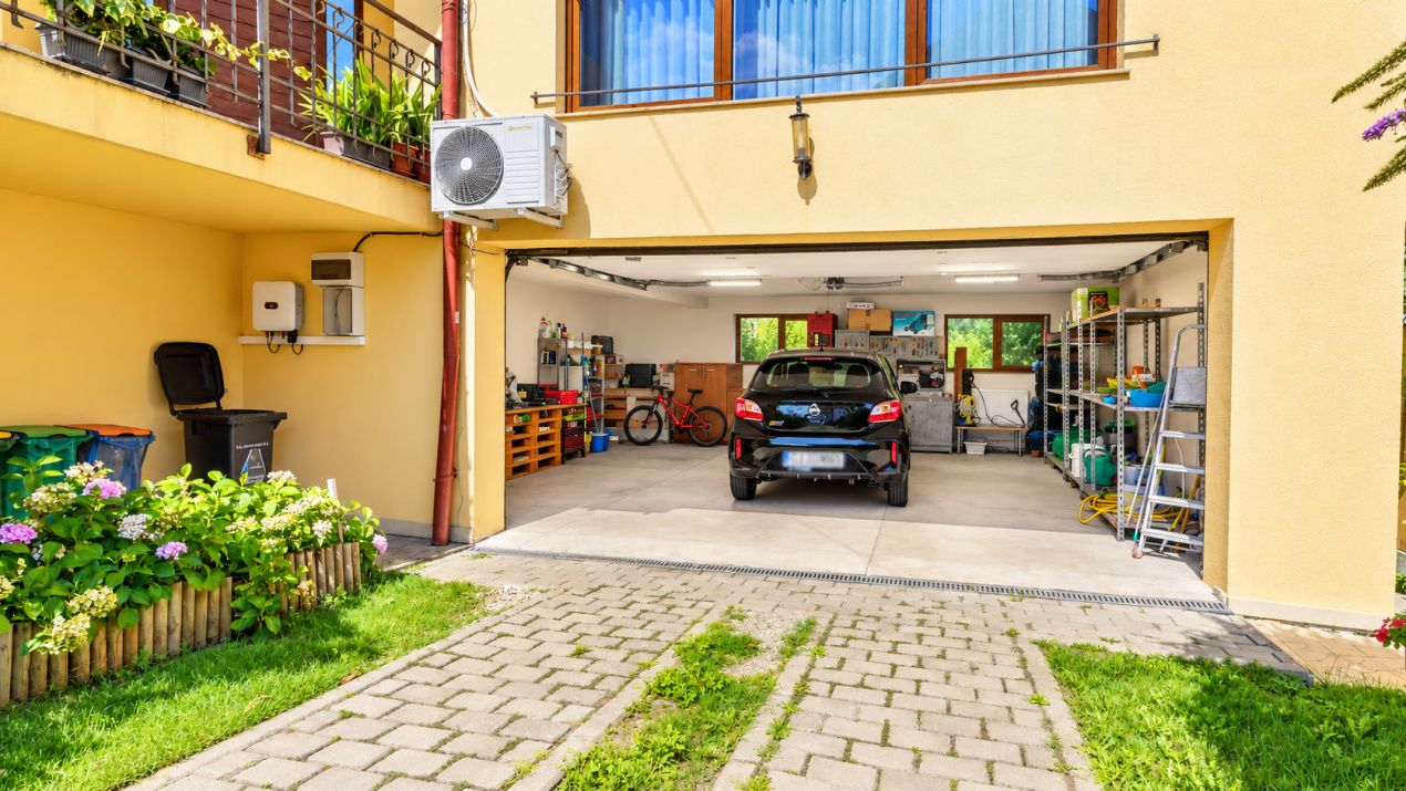 Casă deosebită cu 6 camere de vânzare în zona Andrei Muresanu – fotografia 11 din 15