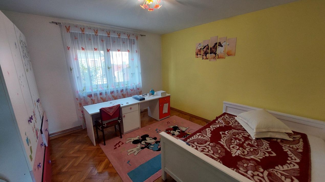 Casa cu 4 camere mobilata si utilata 593mp teren zona Centru – fotografia 10 din 22