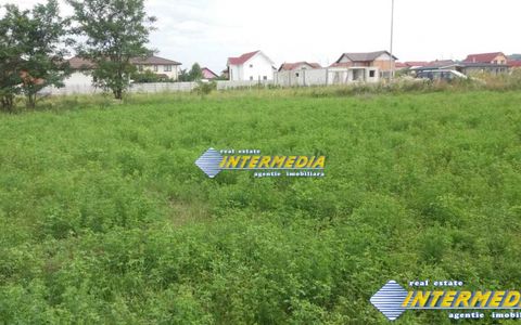 Teren Intravilan 1243 mp zona CETATE Piata cu deschidere 62 m si utilitati