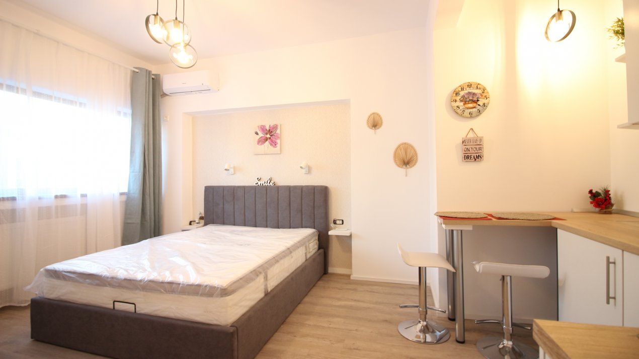 Piața Universității – 2 camere, 2 băi, mobilate modern, etaj 1/8, ideale Airbnb – fotografia 2 din 24