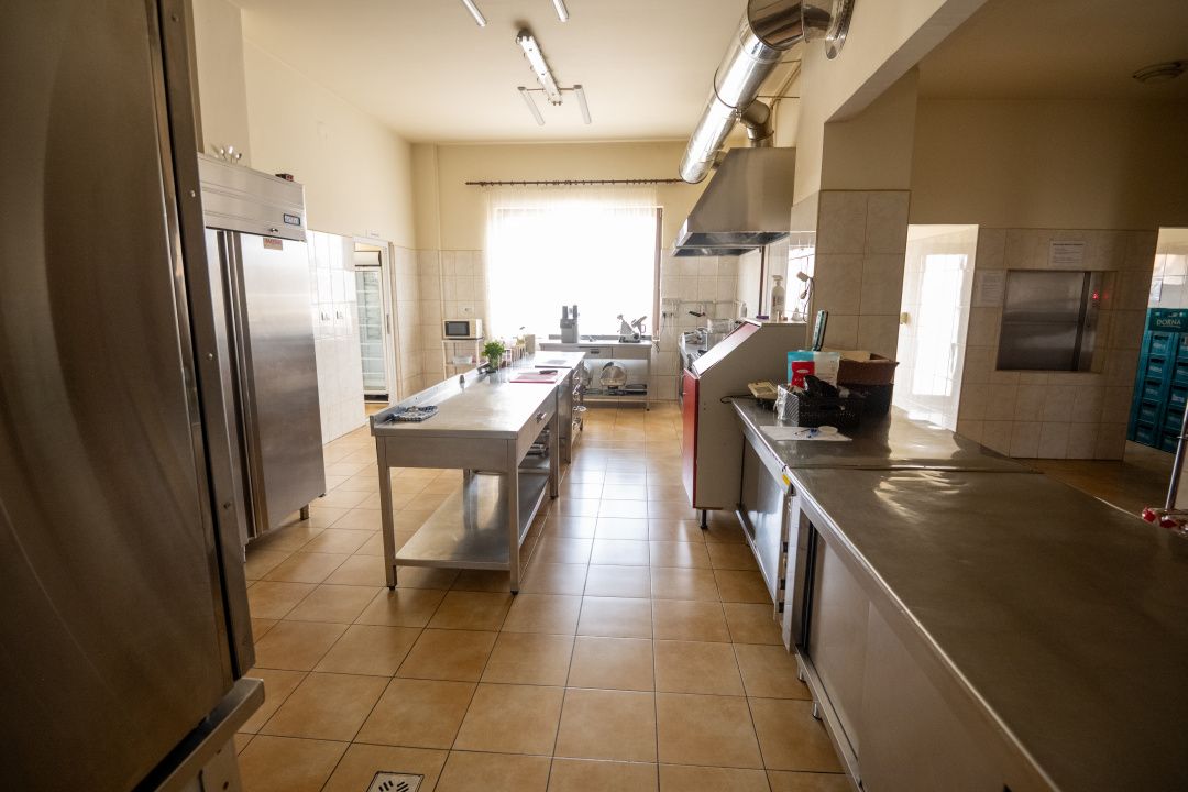 Hotel Miky Arad de vanzare | Investitie cu utilizari multiple | 42 camere cazare – fotografia 38 din 66