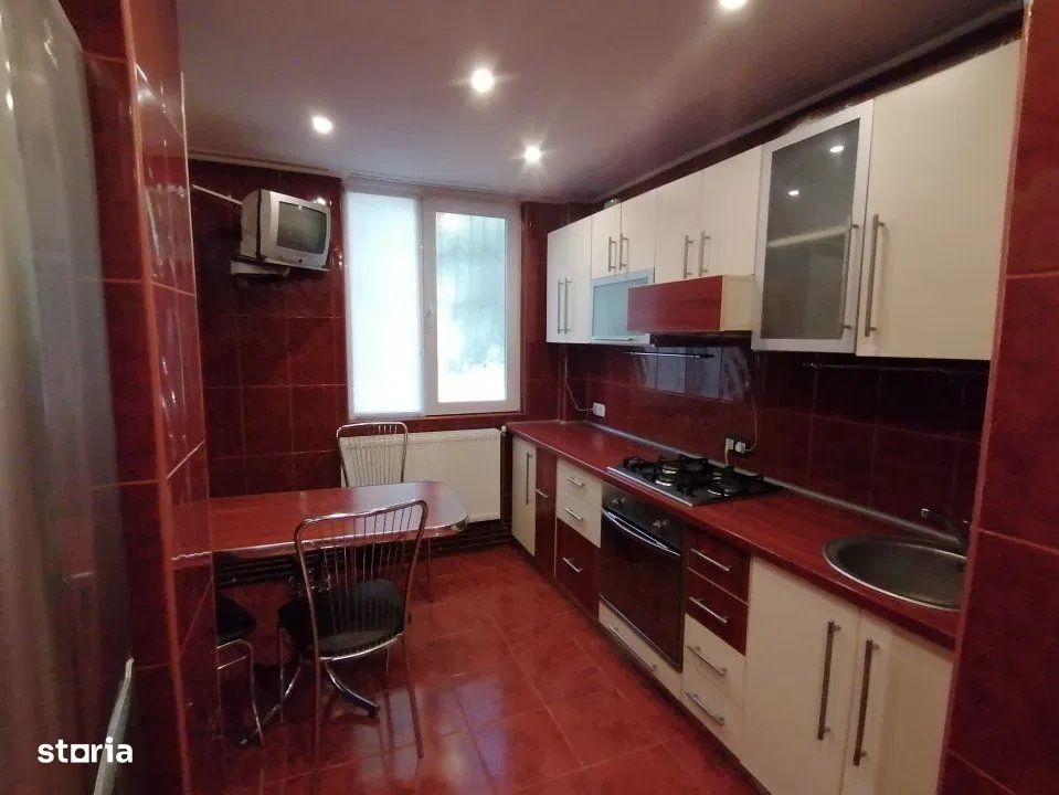 Vanzare apartament 3 camere decomandat, acte disponibile, Izvorul Trotusului – fotografia 7 din 10