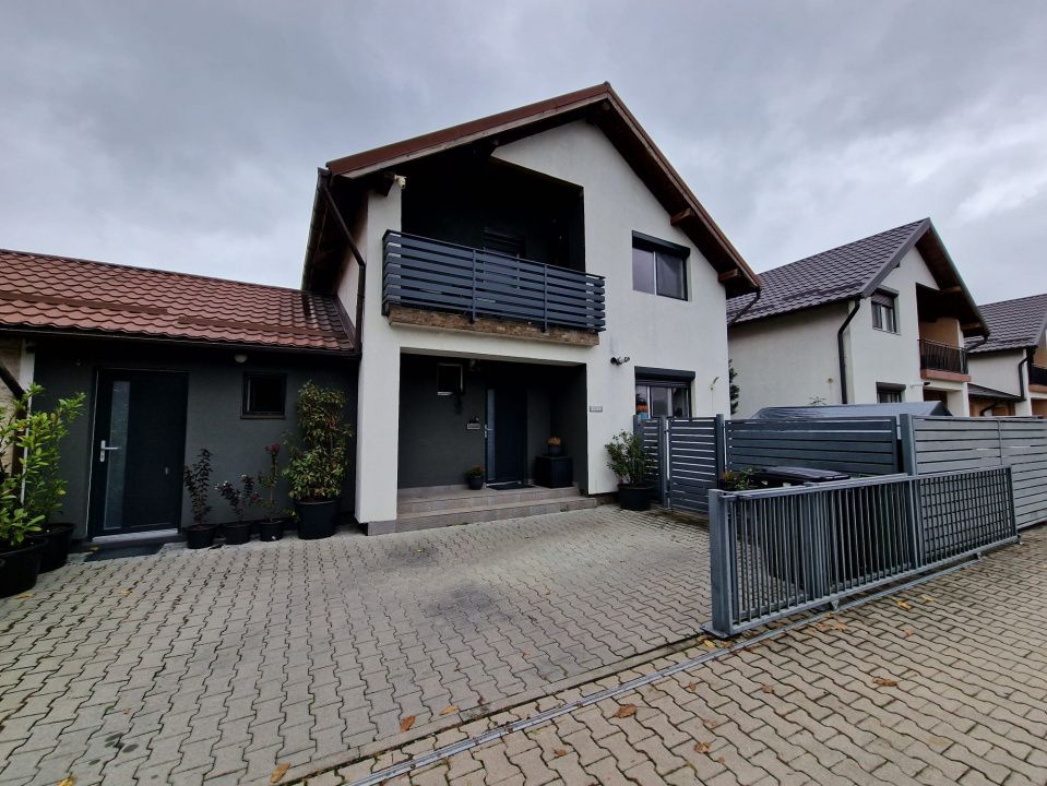 🏡 CASĂ DE VÂNZARE ÎN UNIREA – 169.000 € – fotografia 2 din 24