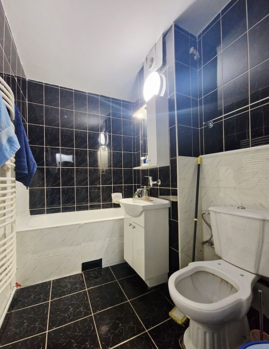 Apartament luminos decomandat in zona Spitalului de Recuperare – fotografia 12 din 16
