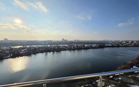 APARTAMENT CU TERASA GENEROASA SI VEDERE UNICA CATRE LAC