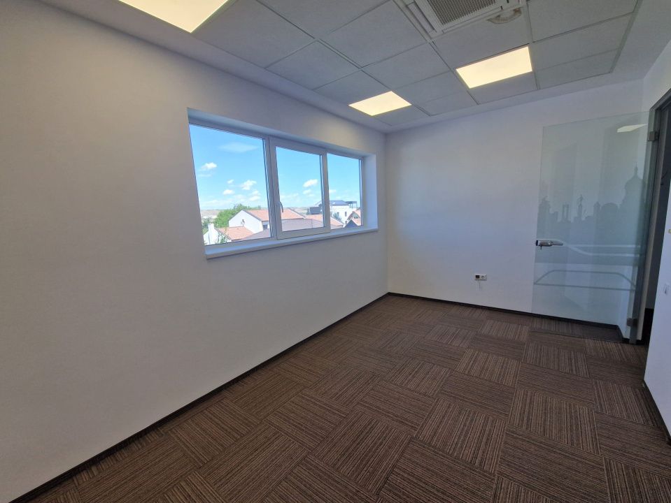 Zona Aeroport, spatiu birouri cu depozit si parcari – fotografia 8 din 15
