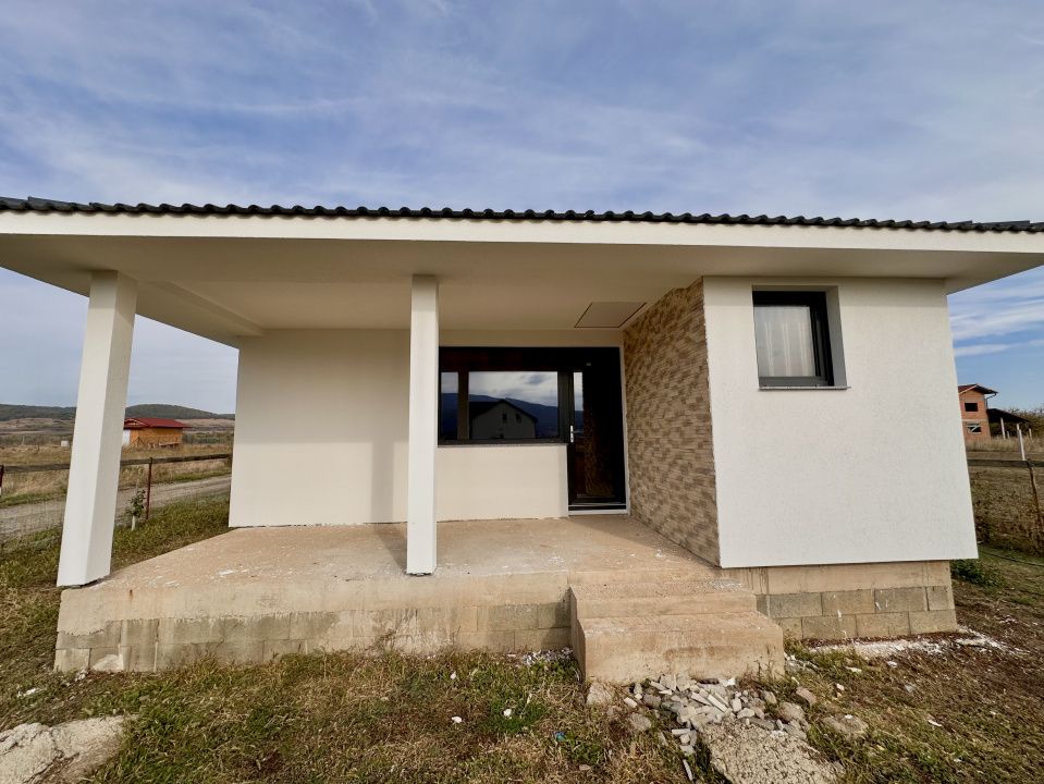 CASA NOUA PE UN NIVEL COCHETA I 75 MP I ALBA IULIA ZONA MICESTI I – fotografia 3 din 13