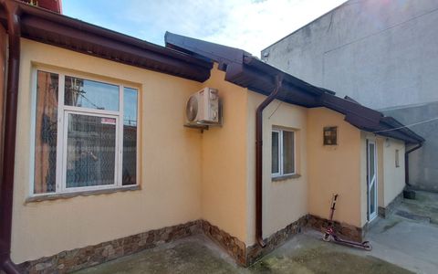 Casă cu 2 camere de închiriat în zona centrală – mobilată, utilată