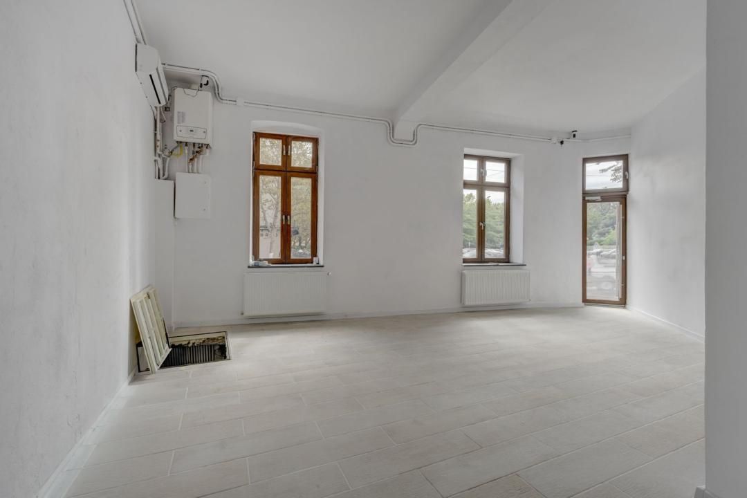 Spatiu comercial | Parcul Carol | 80 mp | Centrala | Stradal – fotografia 1 din 3