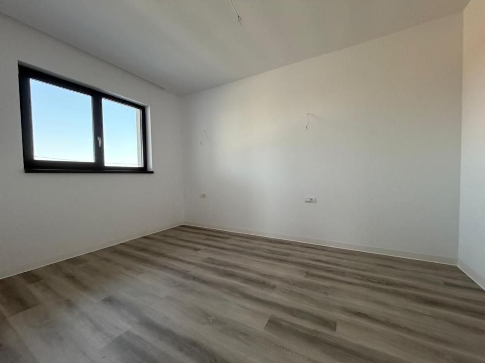 Duplex despartit | 5 camere | Garaj | Finisaje premium | 3 bai | Asfalt – fotografia 11 din 21