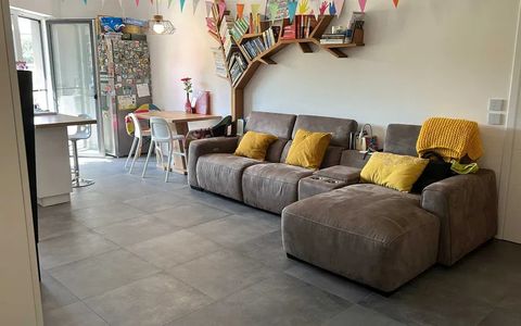 Apartament 3 camere, 65 mp, gradina 51 mp, parcare, 2 bai, zona Sub Cetate!