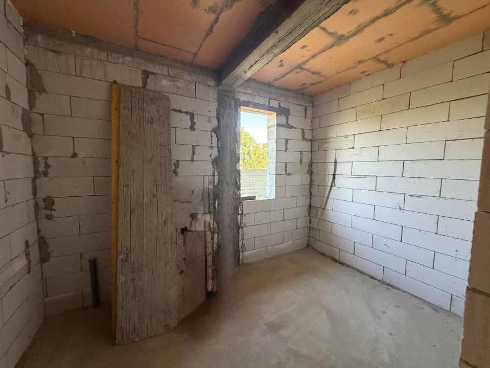 Casa la rosu pe  parter, 133mp utili, anexa 39mp, Carcea, zona profi – fotografia 8 din 12