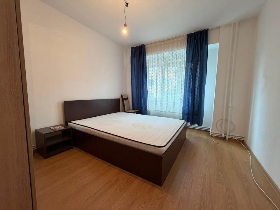 4 camere | etaj 1 | centrala proprie | mobilat si utilat | zona buna | – fotografia 7 din 15