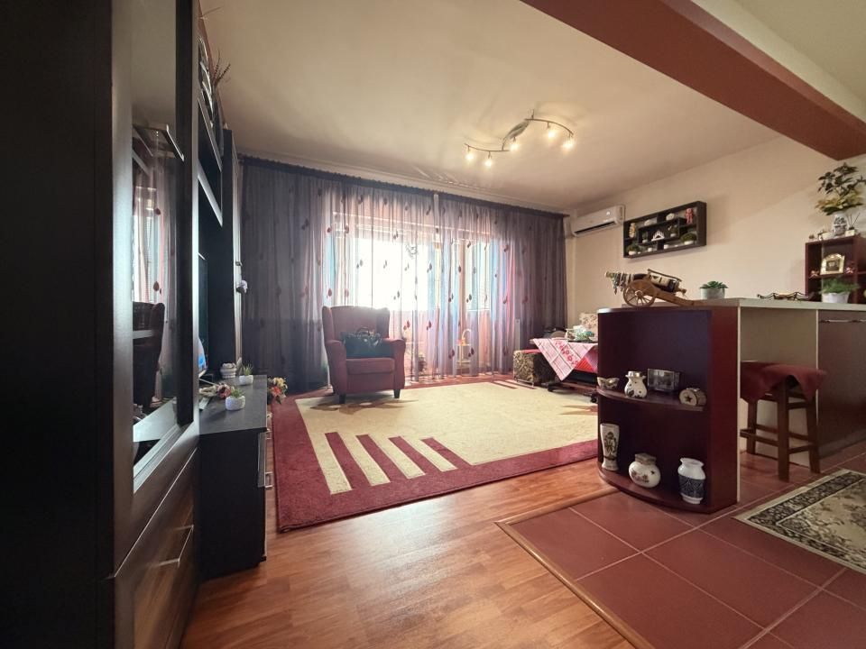 Apartament 2 camere, decomandat, 50 mp utili, etaj 2, loc de parcare - Giroc – fotografia 2 din 14