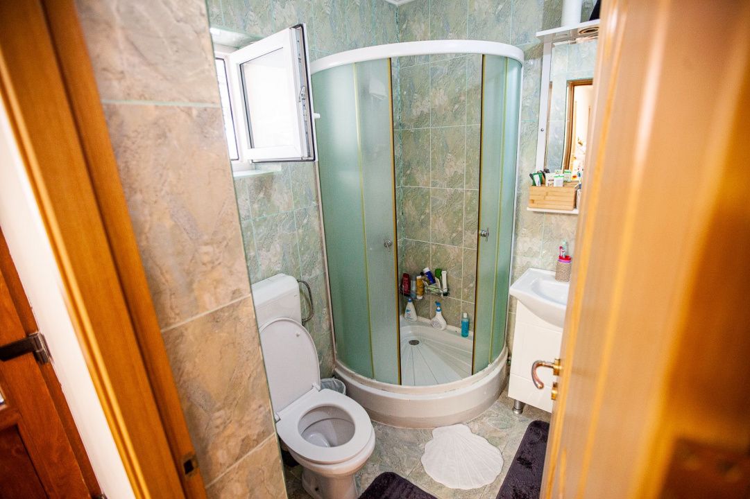 Casa Finisata 6 camere 681 mp.Teren Micesti Renovata Modern Curte Gard Utiliati – fotografia 19 din 68