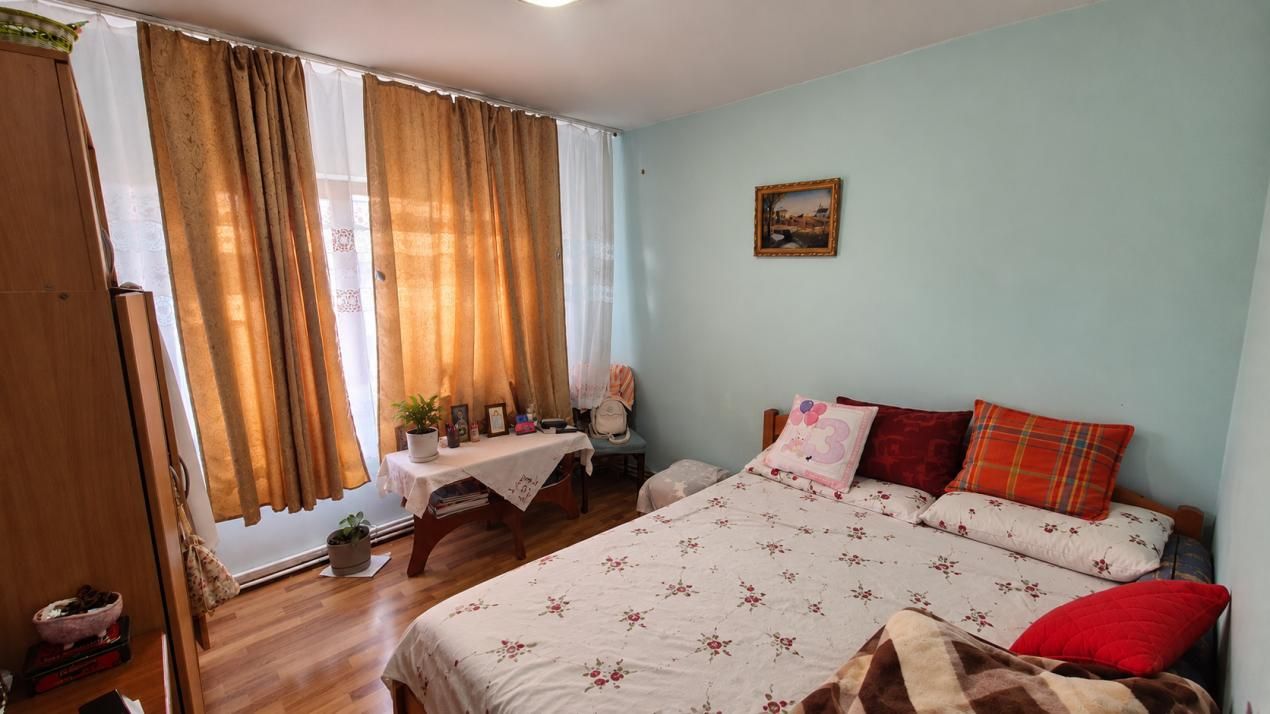 Vânzare apartament 3 camere, strada Nicolae Grigorescu - zona Debarcader – fotografia 2 din 6
