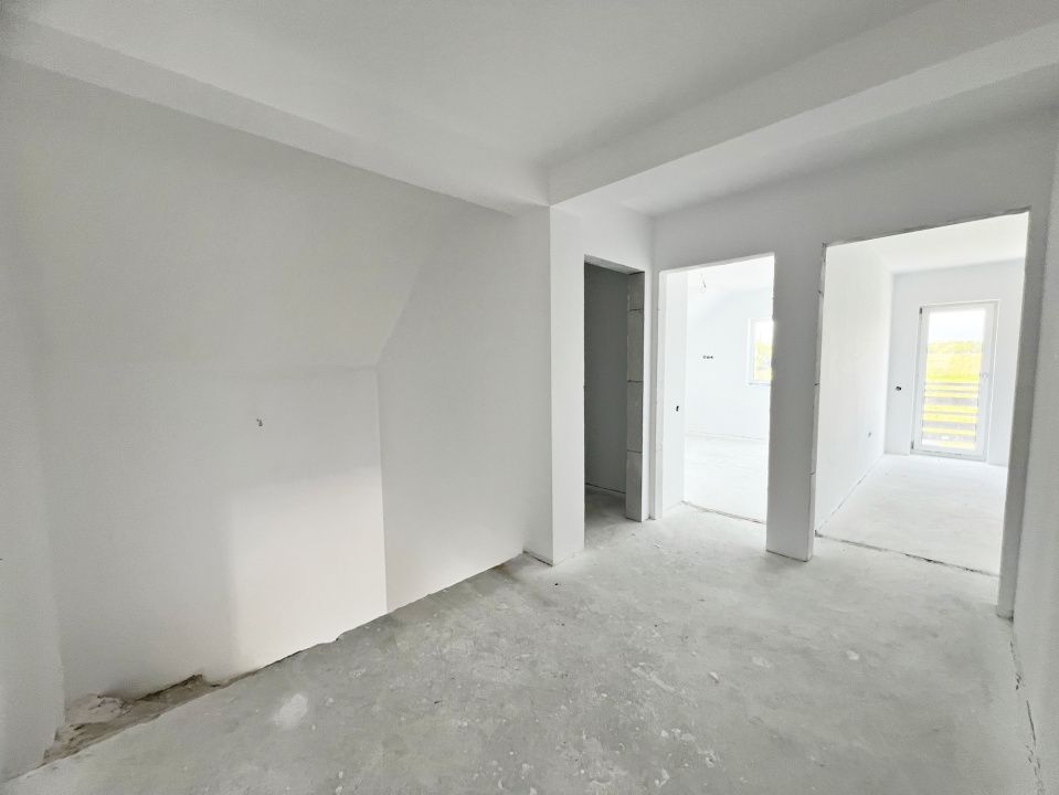 Casă single în Cristian, Sibiu - 4 Camere, 2 Terase, Teren 486 – fotografia 18 din 41