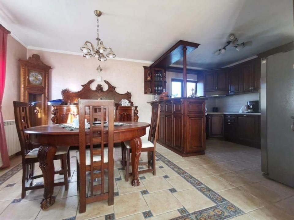Casa de vanzare cu 4 camere, cartier Grigorescu, Oradea – fotografia 13 din 23