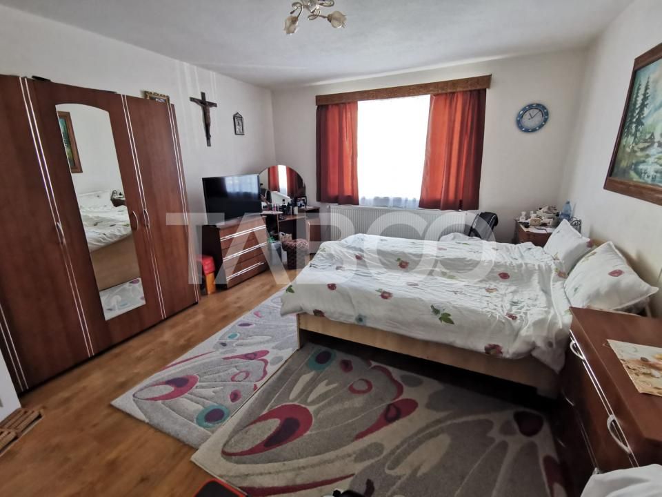 Casa individuala cu 5 camere si 687 mp teren in zona Lazaret – fotografia 11 din 16