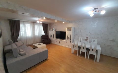 Apartament 3 camere DECOMANDAT, zona SENS
