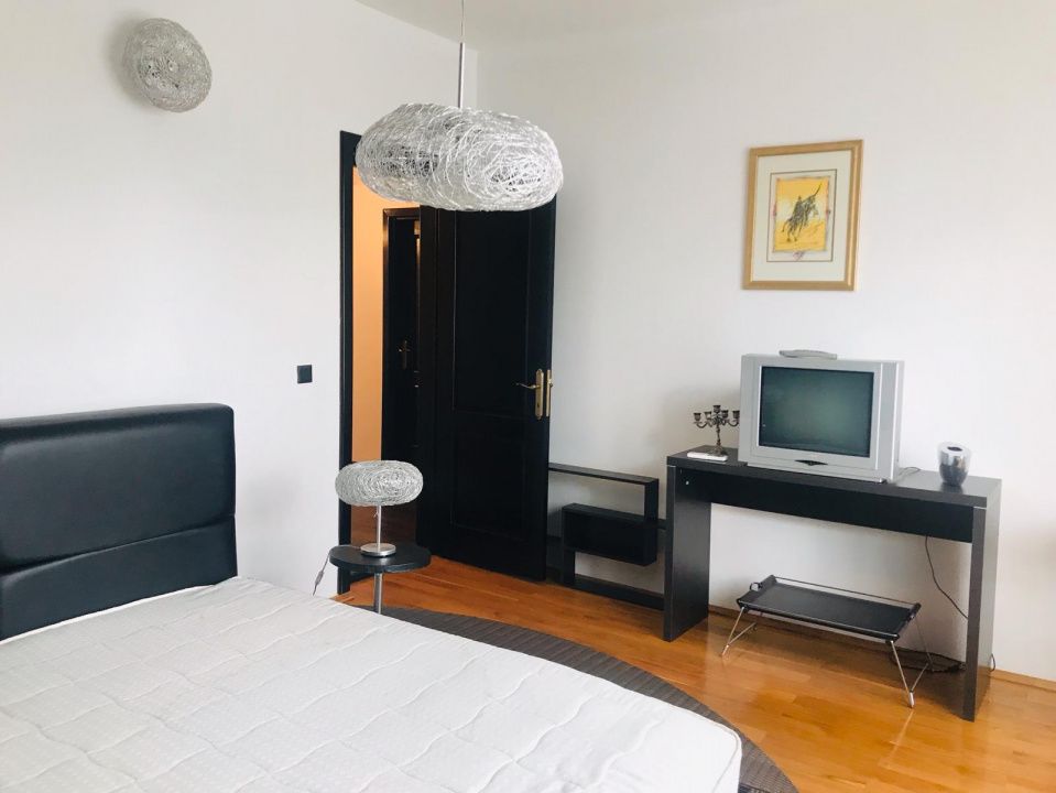 Casa D+P+E de inchiriat in Alba Iulia zona CETATE 350 mp si Teren 600 mp – fotografia 34 din 38