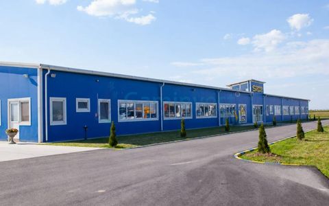 Spatiu industrial de vanzare in Biharia, hala 1200 mp si 23772 mp teren
