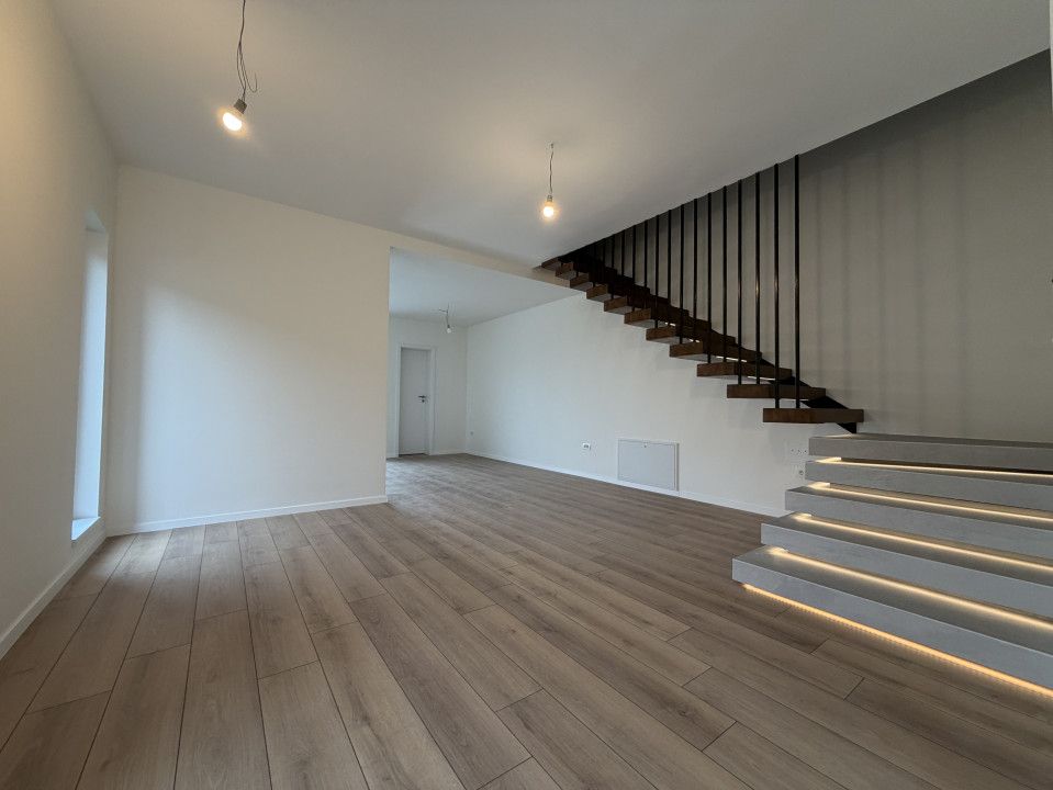 Duplex 4 camere, P+M, 100 mp utili, 330mp teren, 20mp terasa-Sag – fotografia 7 din 18