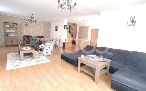 Casa individuala 6 camere de vanzare 250 mpu 361 mp teren zona Lupeni