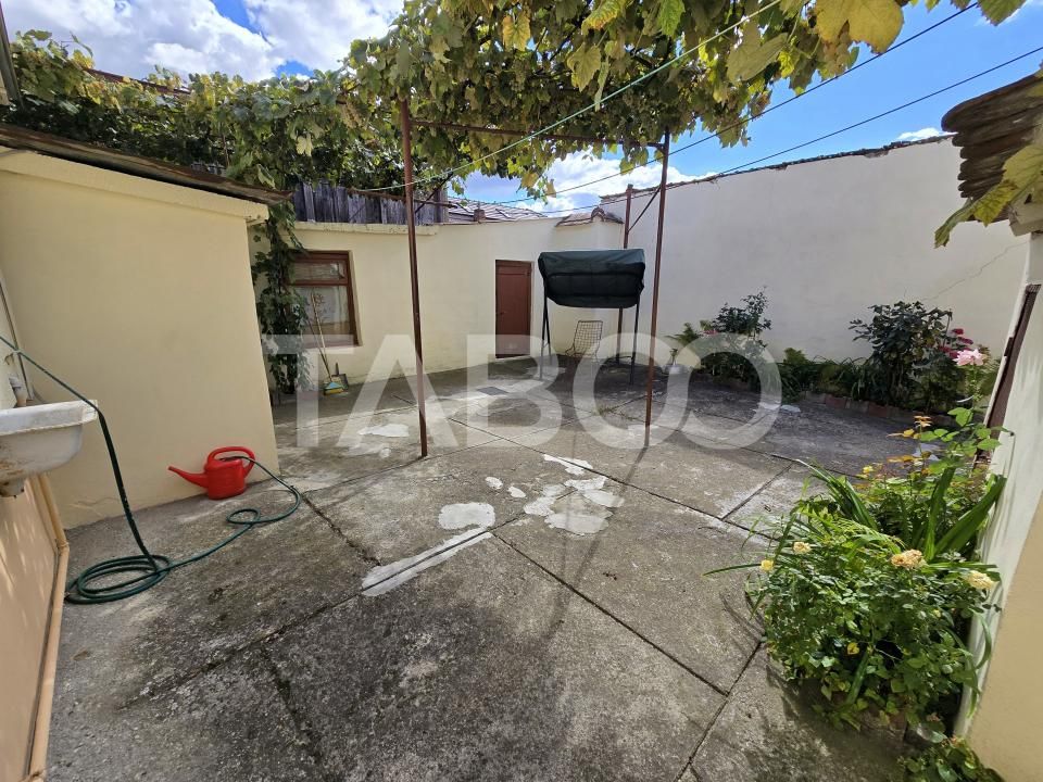 Casa individuala de vanzare cu teren 237 mp garaj in zona Lupeni Sibiu – fotografia 21 din 32