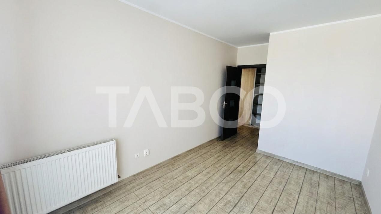 Apartament de vanzare 3 camere lift parcare bloc nou City Residence – fotografia 3 din 7