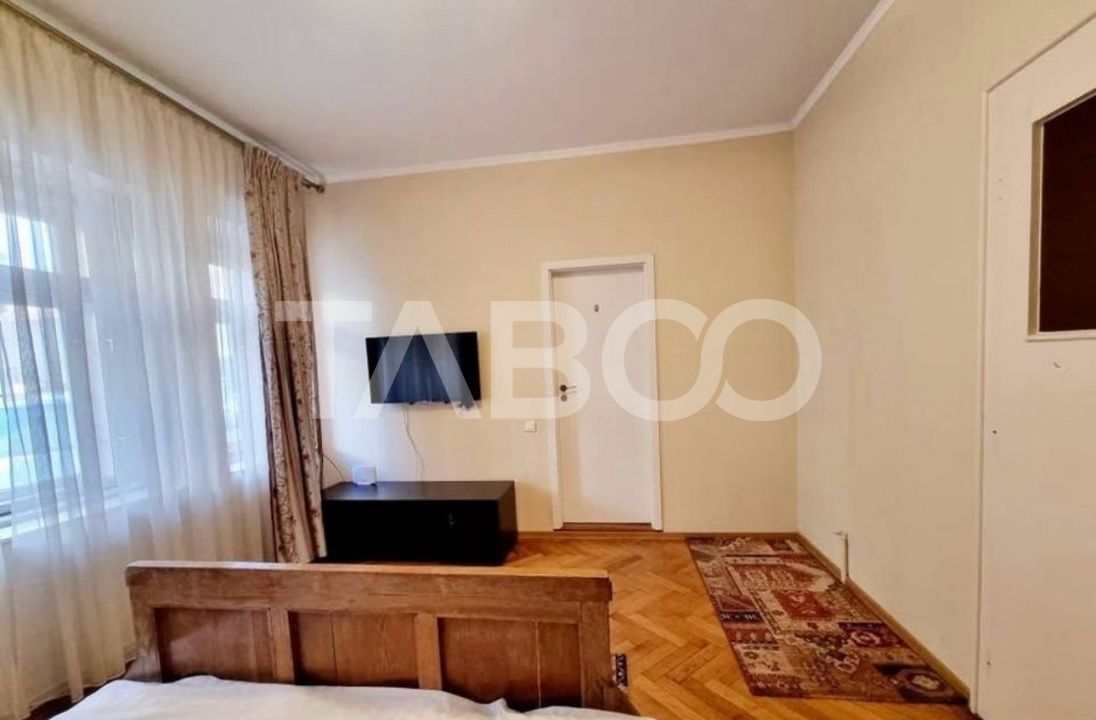 Apartament de vanzare 2 camere 2 bai 2 pivnite Centrul Istoric Sibiu – fotografia 4 din 8