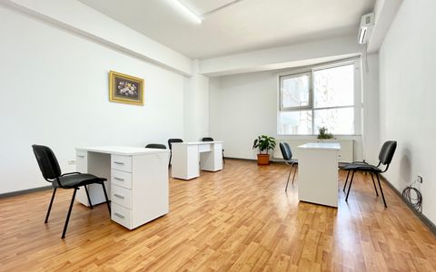 Spatii birouri centru vis-a-vis de Tomis Mall cu utilitati incluse