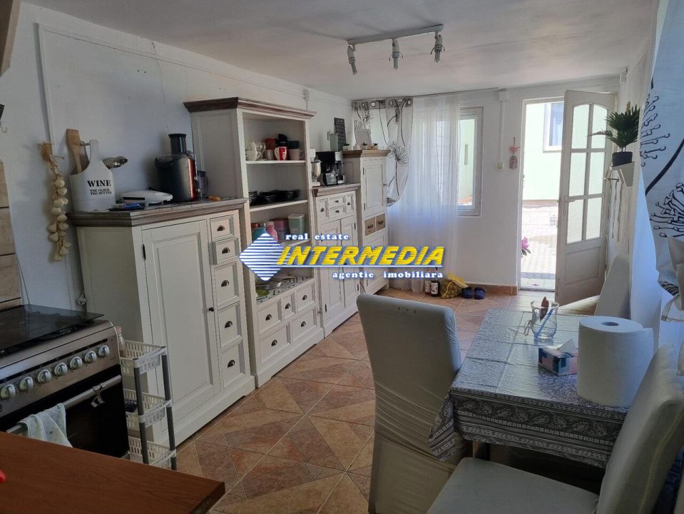 Casa P+E de vanzare recent renovata in Centru cu 680 mp teren – fotografia 24 din 35