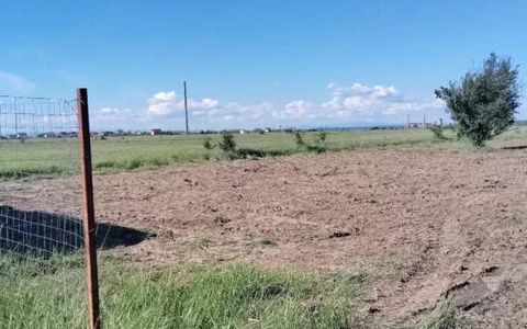 Teren de vânzare – Bradu, Argeș | 303 mp | 9.900 €