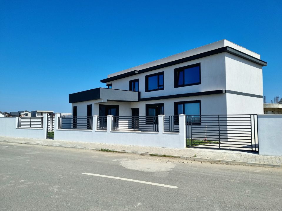 Casa P+1 in Navodari, cartier Midia Sat, vedere spre Lacul Tasaul – fotografia 1 din 21