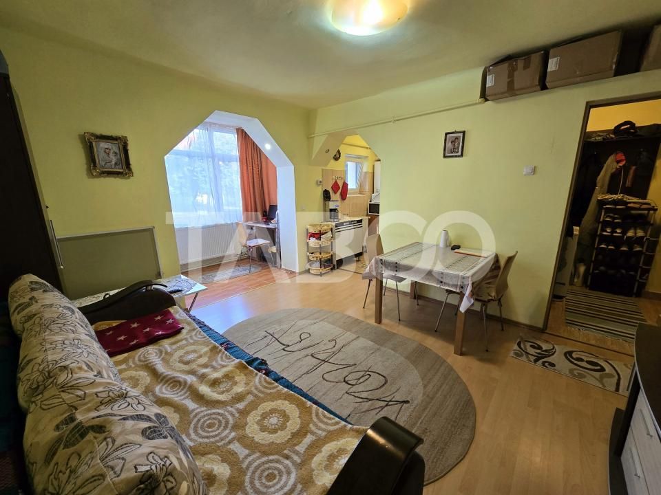 Garsoniera decomandata de vanzare 27 mpu mobilata in Terezian Sibiu – fotografia 2 din 10