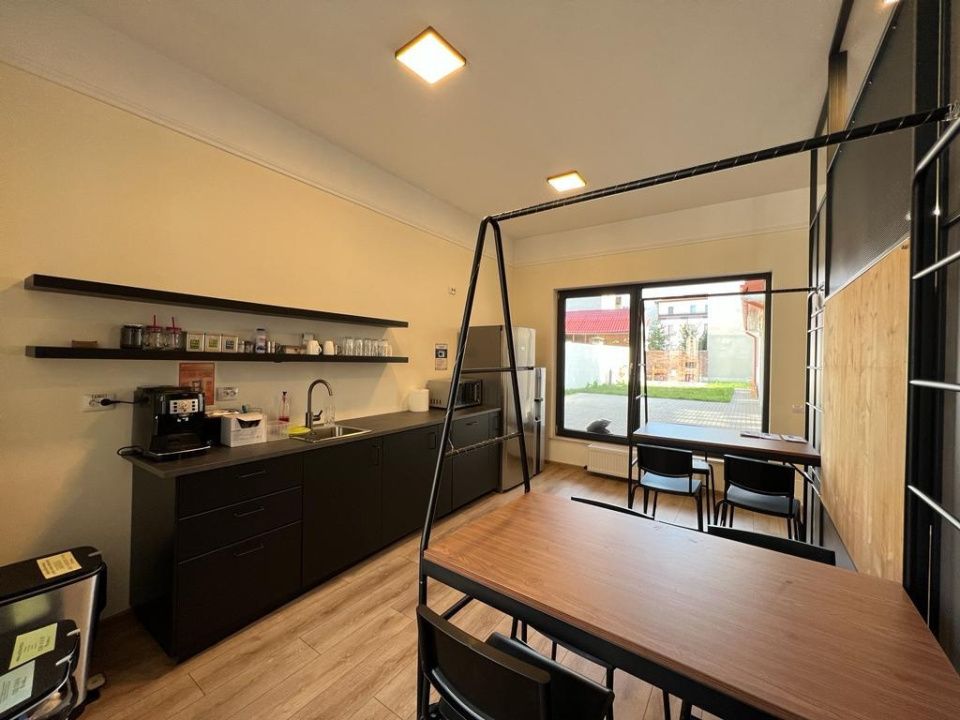 Spatiu  birou modern zona Platinia – fotografia 3 din 10